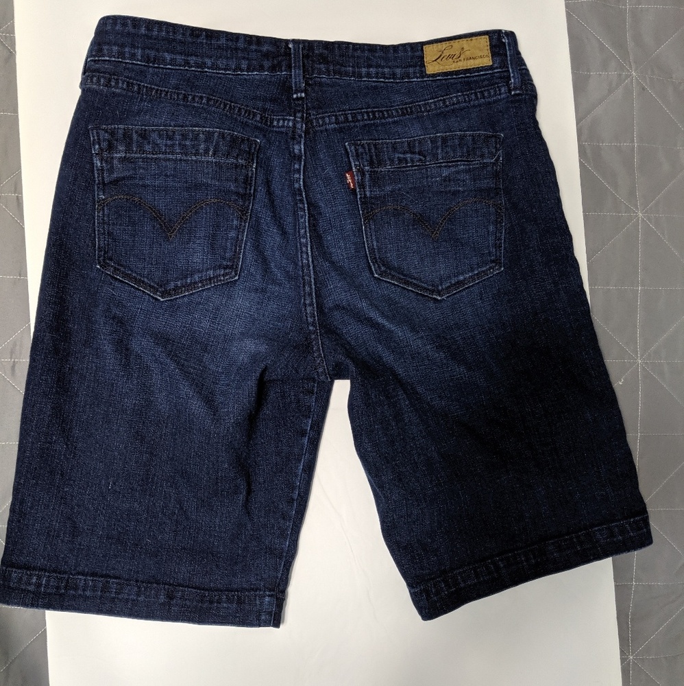 Levi's - Picture 4 of 6